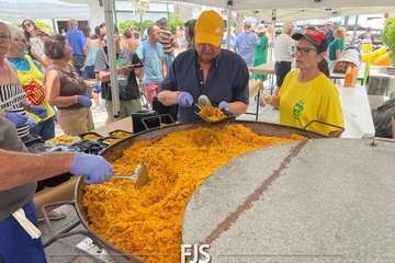 Lomo Magullo celebra el Día del Vecino en plena ola de calor/Francisco Javier Santana.